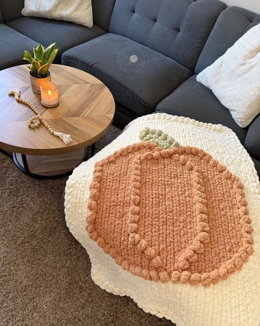 Bobble pumpkin throw blanket